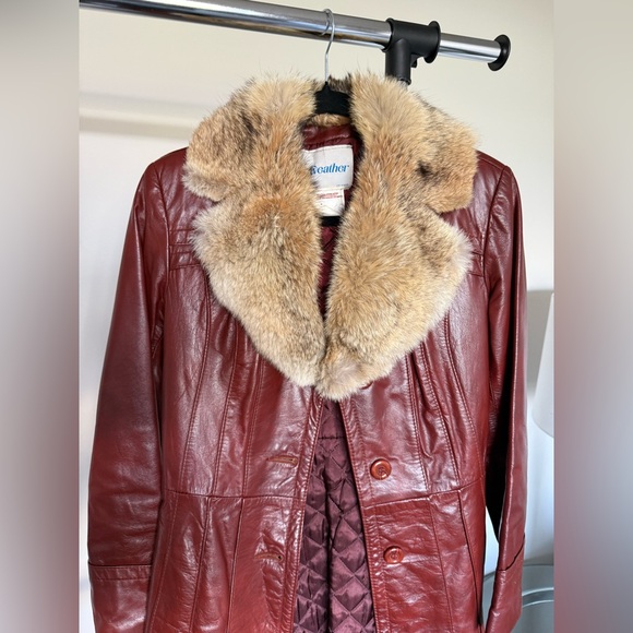 VINTAGE CHERRY RED LEATHER COAT W/ FUR TRIM - Picture 2 of 6